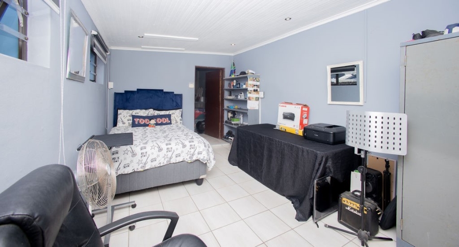 4 Bedroom Property for Sale in Abbotsford Eastern Cape